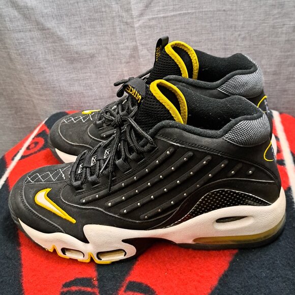 Size 11.5 Nike Griffey Max 2 442171-010 Black Varsity Maize Men's - Picture 1 of 12